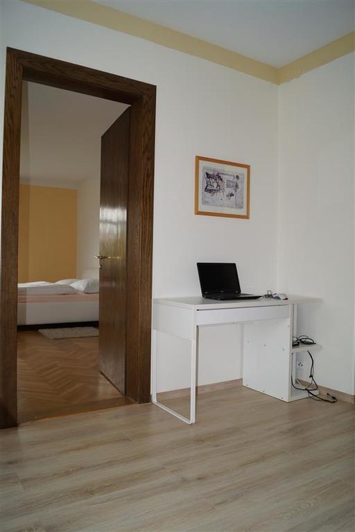 Apartman U Stadionu Броумов Экстерьер фото